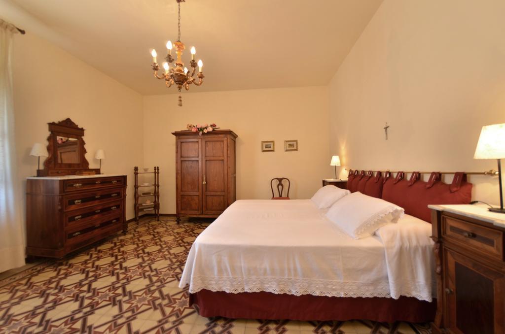 Villa Buonaparte San Miniato Zimmer foto